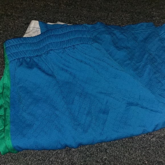 Sweats/shorts/shirt/tank. - Picture 3 of 4